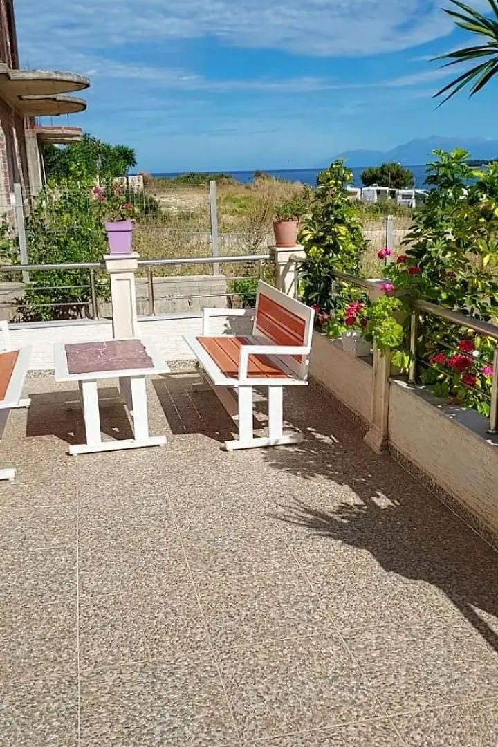 Patrik Sea View Apartment Ksamil